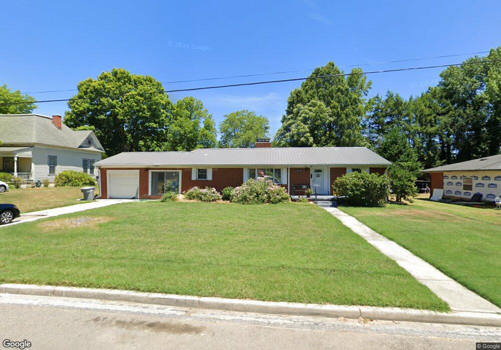 824 Lewis St, Asheboro, NC 27203 - photo 1