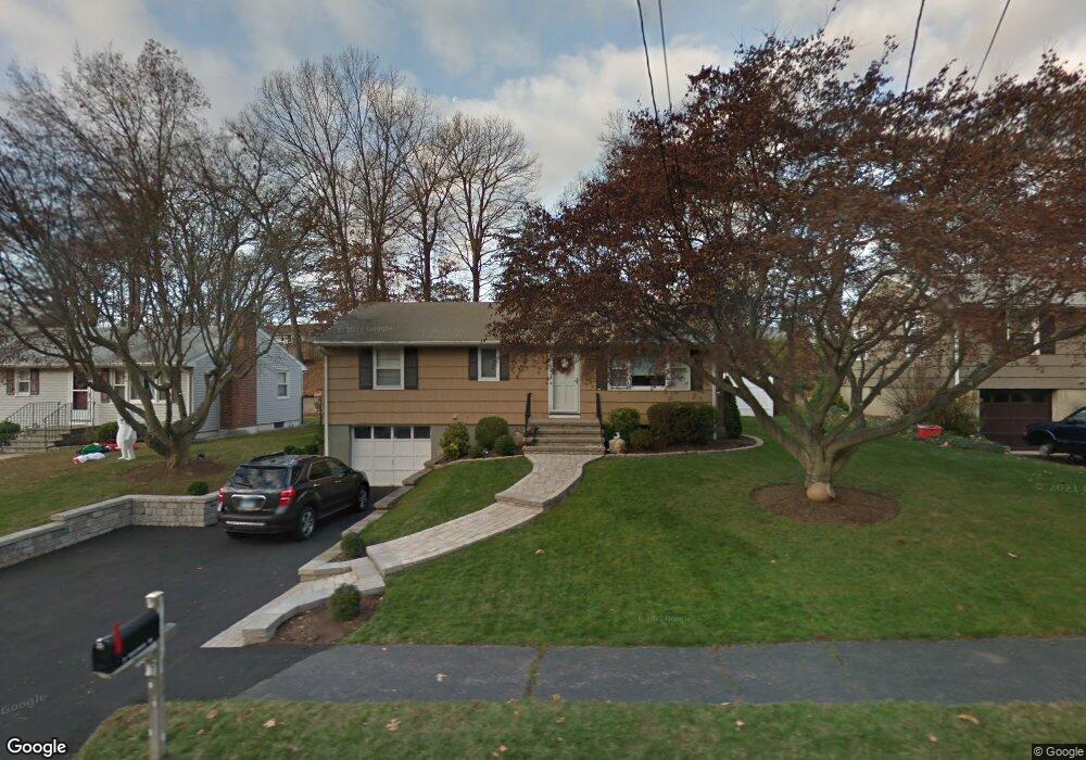 9 Cobblers Ln, Norwalk, CT 06851 - photo 1