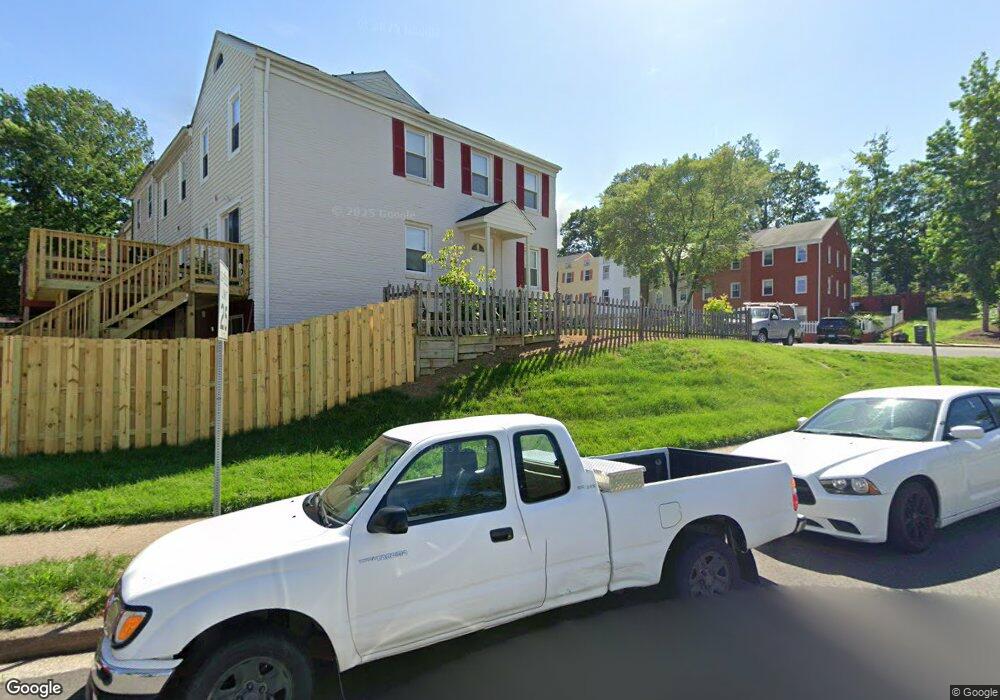 2912 Williamsburg Ct, Woodbridge, VA 22191 - photo 1