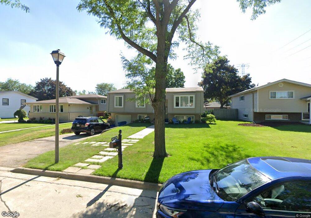 840 N Eastland St, Elmhurst, IL 60126 - photo 1