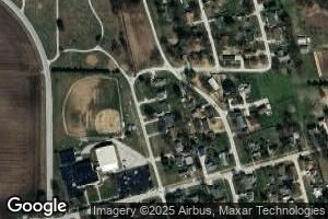 708 N Vine St, Windsor, IL 61957