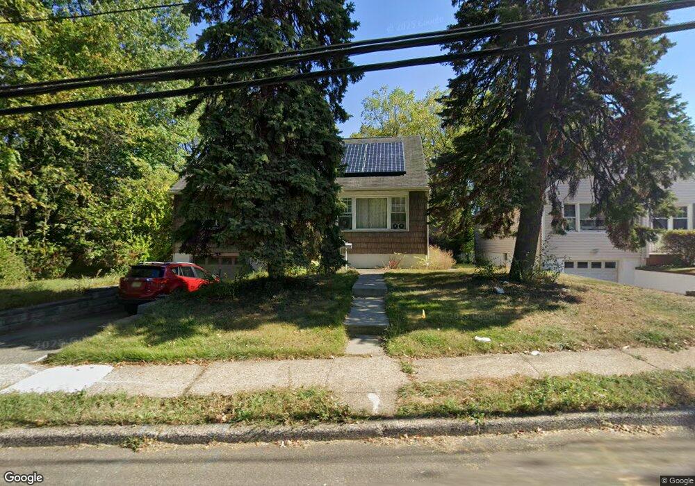 512 Terrace Ave, Hasbrouck Heights, NJ 07604 - photo 1