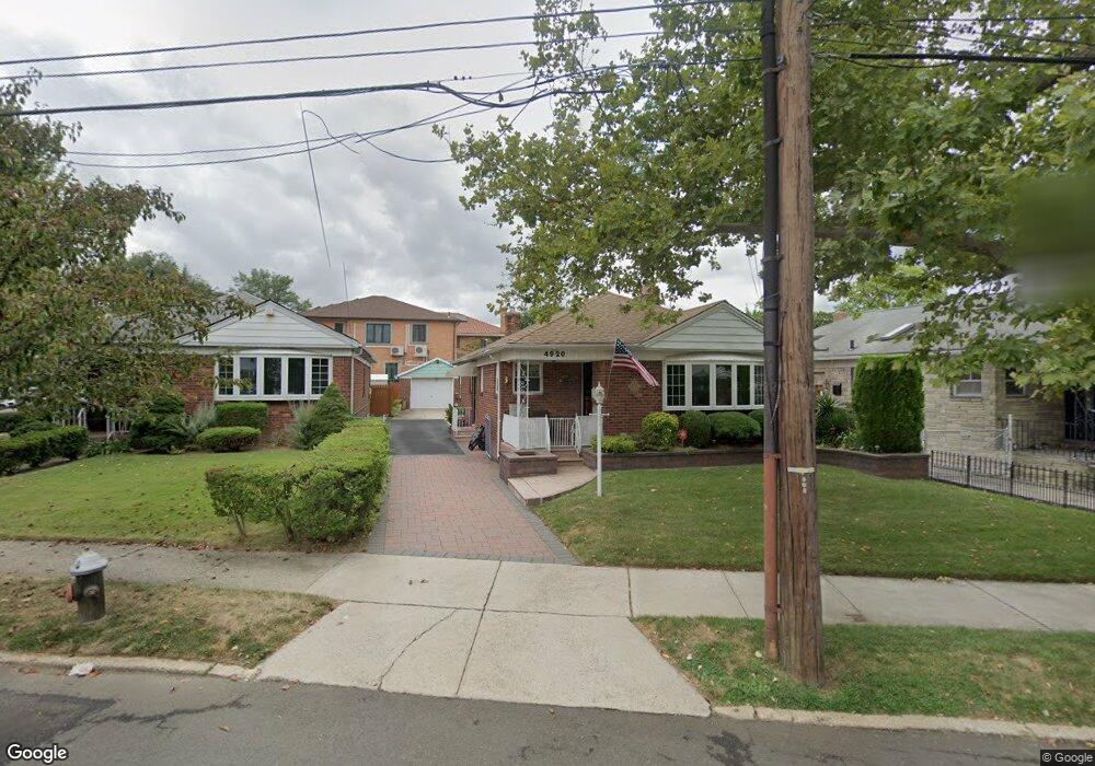 4920 Weeks Ln, Fresh Meadows, NY 11365 - photo 1