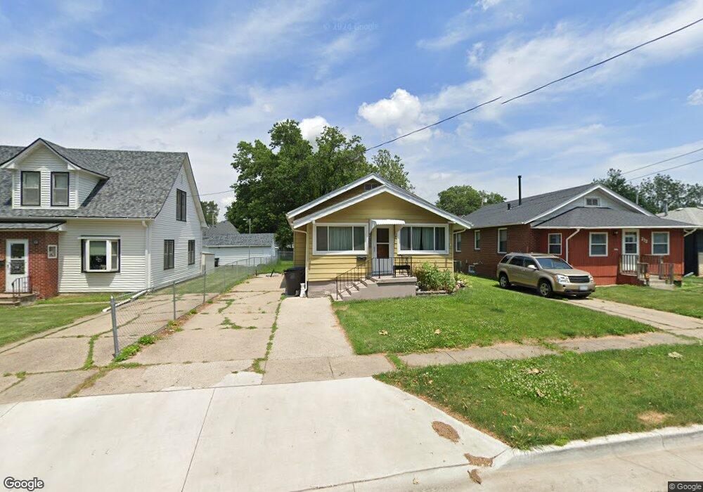 228 E Columbus Ave, Des Moines, IA 50315 - photo 1