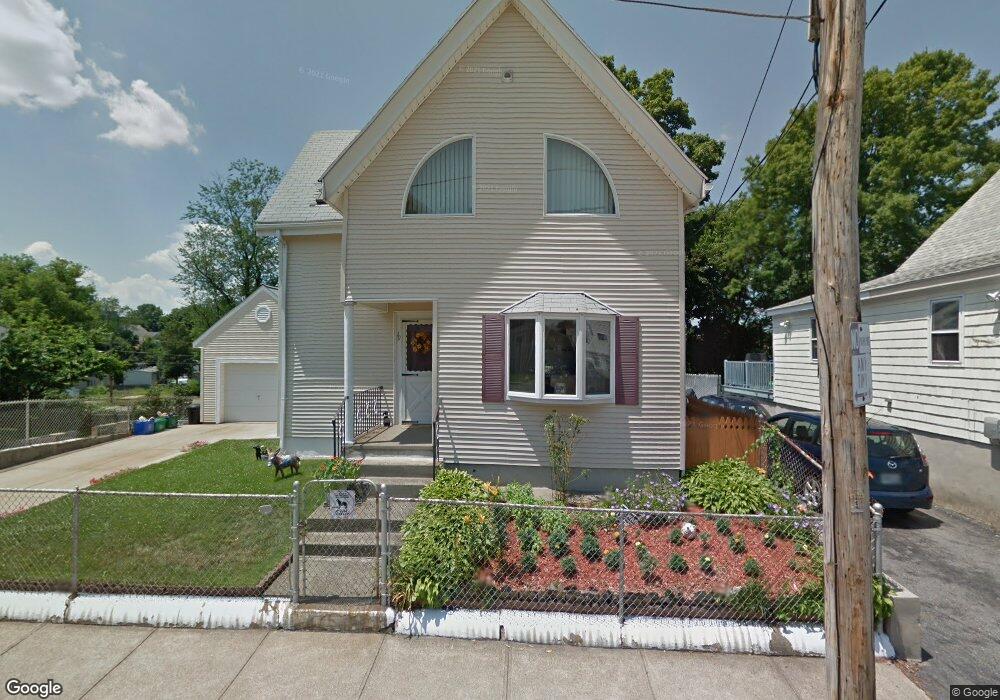 19 Lakeview Ave, Pawtucket, RI 02860 - photo 1