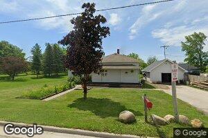 819 W 1st St, Waldo, WI 53093