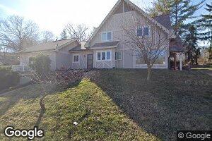 2125 Crystal Dr, Saint Louis, MO 63131