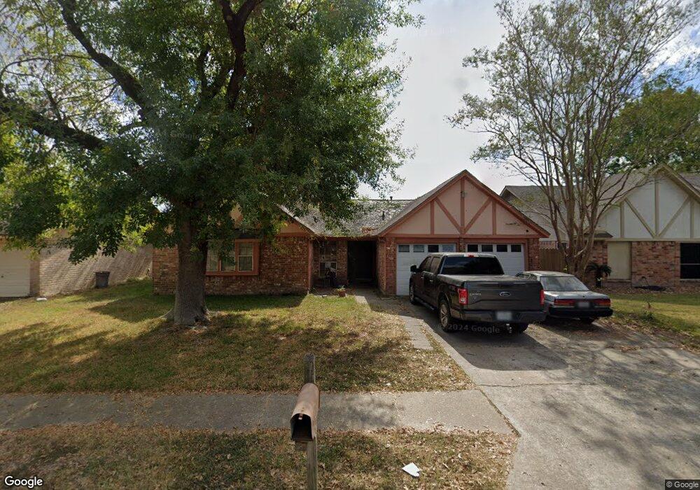 6111 Whitter Forest Dr, Houston, TX 77088 - photo 1
