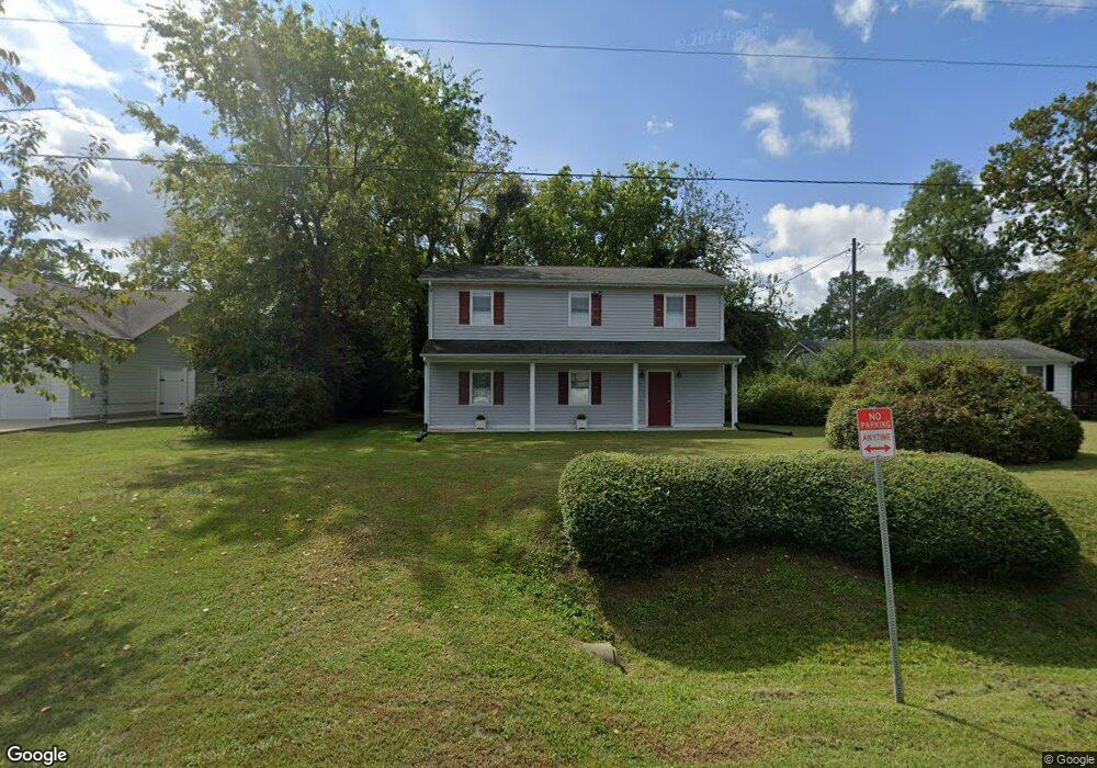 411 W Potomac Dr, Colonial Beach, VA 22443 - photo 1