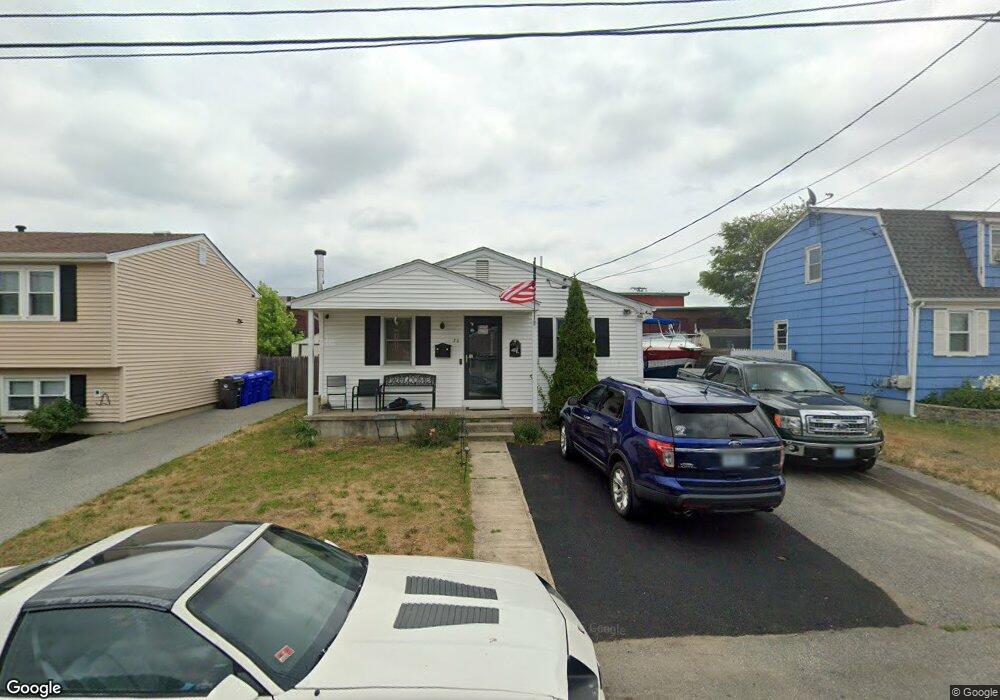 30 Field St, Pawtucket, RI 02860 - photo 1