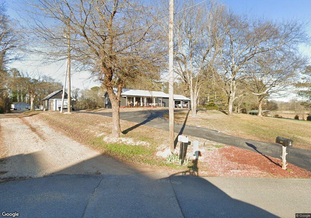 205 Camelot Cir NW, Calhoun, GA 30701 - photo 1