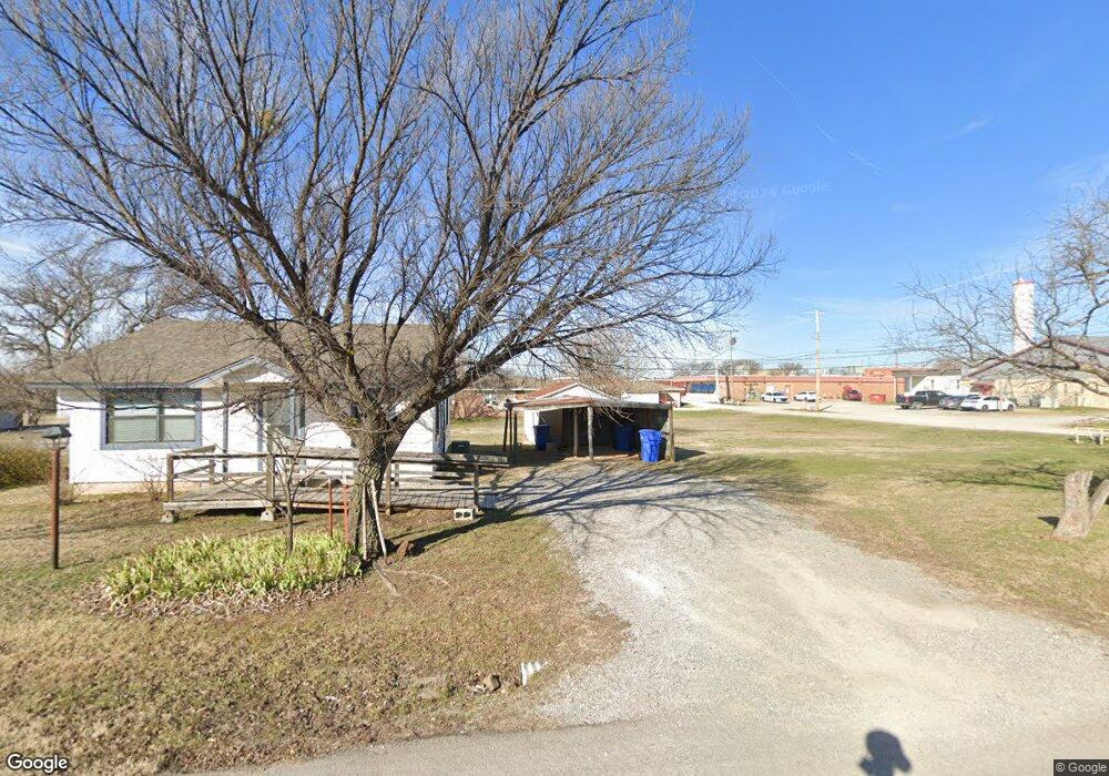 311 S 4th St, Cache, OK 73527 - photo 1