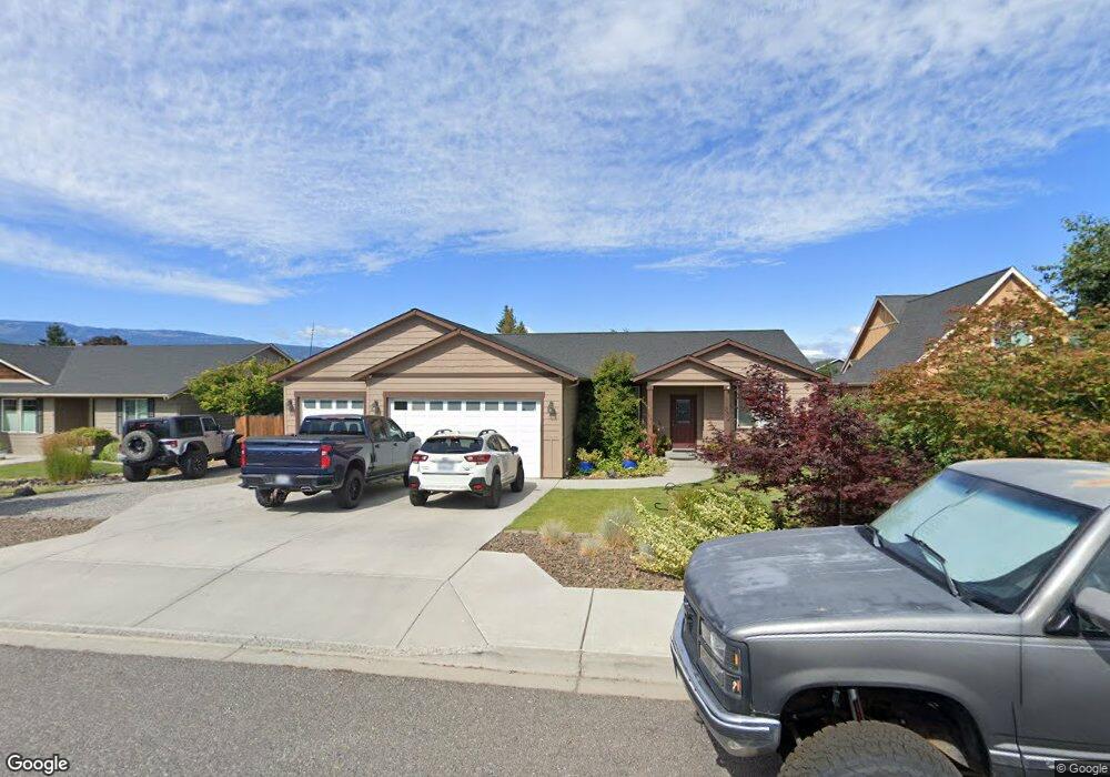 334 N Newark Ave, East Wenatchee, WA 98802 - photo 1