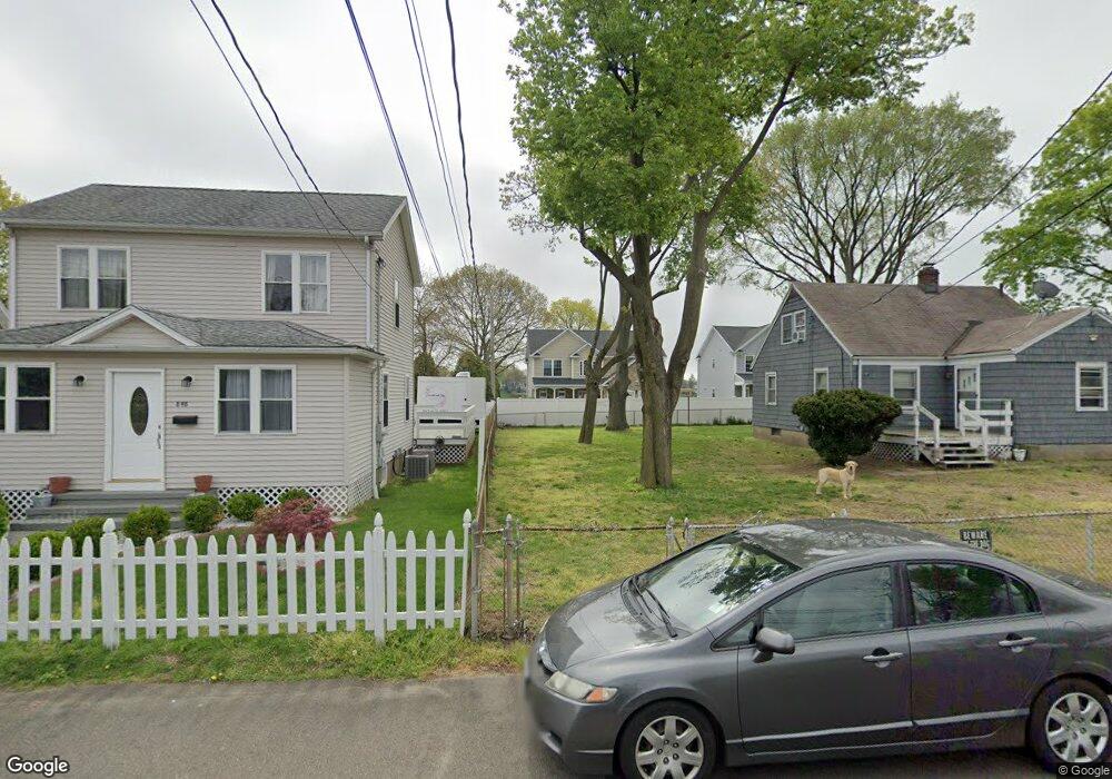 816 Housatonic Ave Extension, Stratford, CT 06615 - photo 1