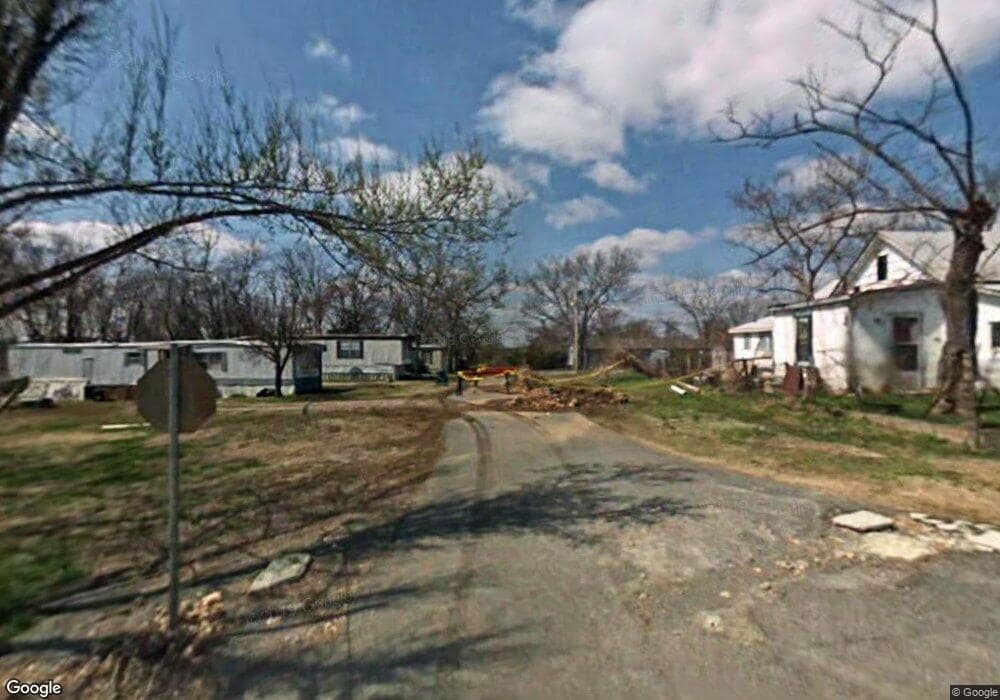 203 E Owens Ave, Locust Grove, OK 74352 - photo 1