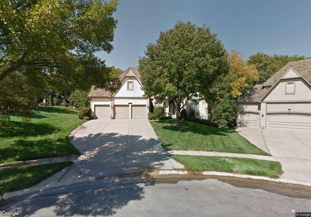 8341 Hallet St, Lenexa, KS 66215 - photo 1