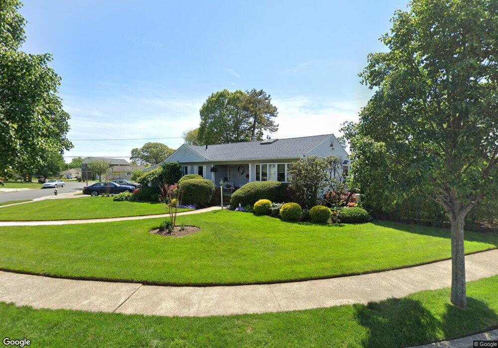 651 Plato St, Franklin Square, NY 11010 - photo 1