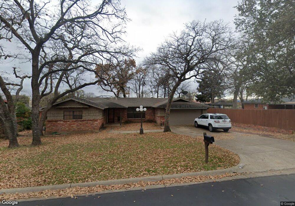 645 Woodcrest Dr, Hurst, TX 76053 - photo 1