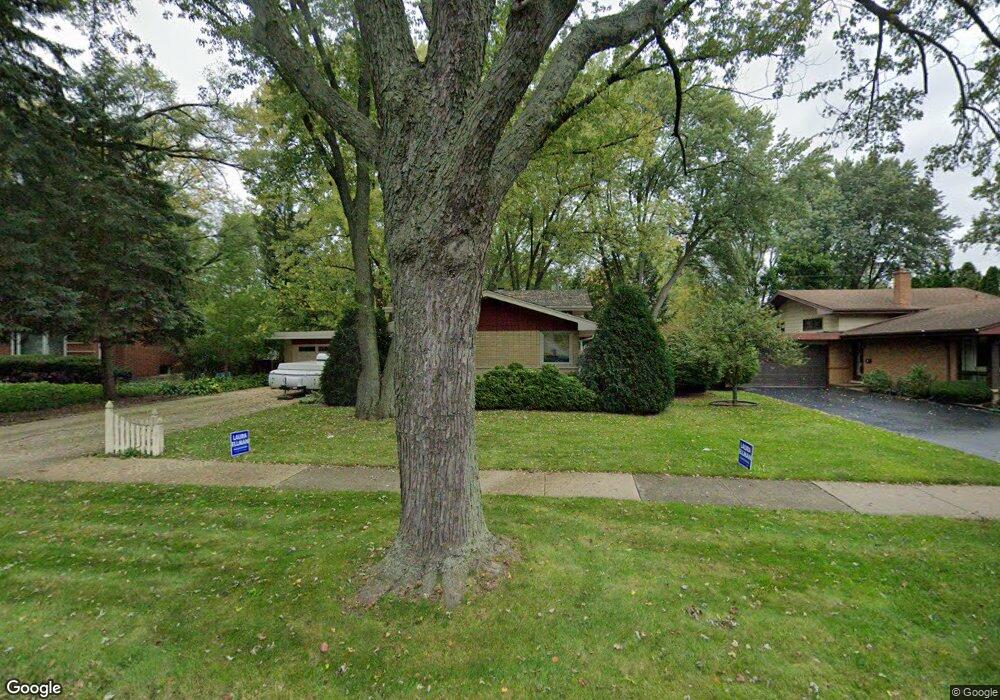 329 W Gartner Rd, Naperville, IL 60540 - photo 1