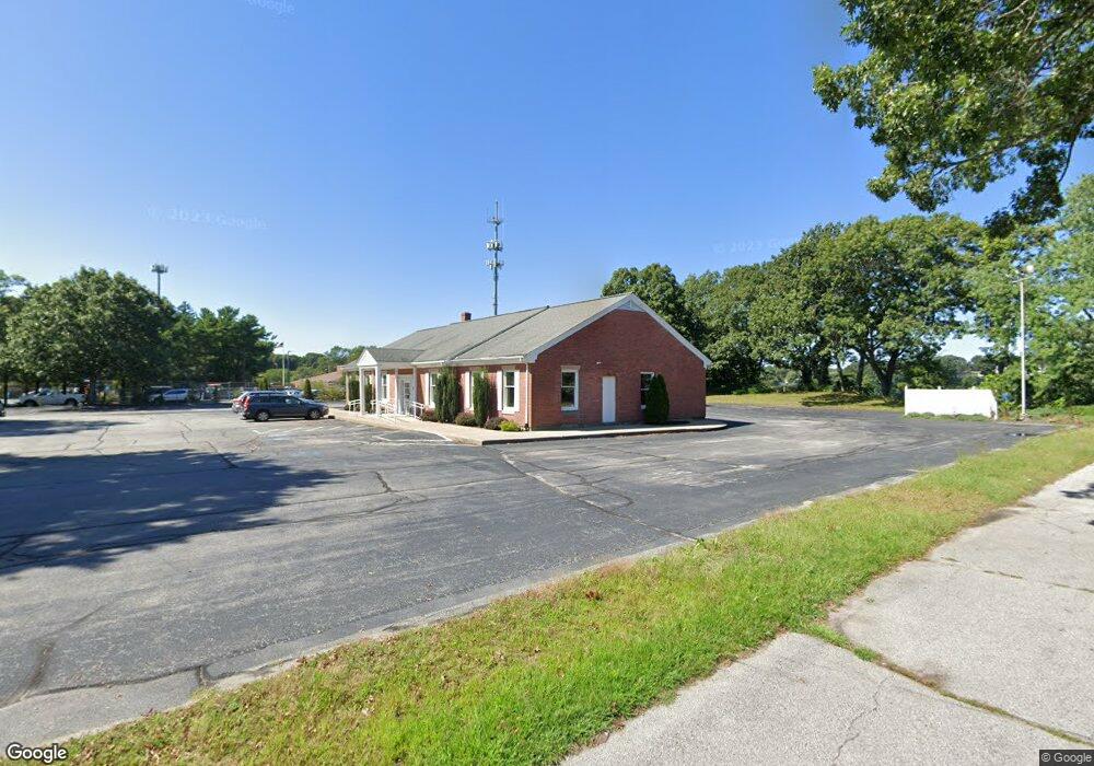 35 Veterans Memorial Dr, Warwick, RI 02886 - photo 1