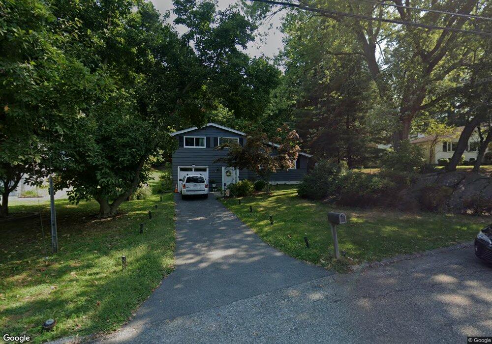 8 Summit Place, Croton On Hudson, NY 10520 - photo 1