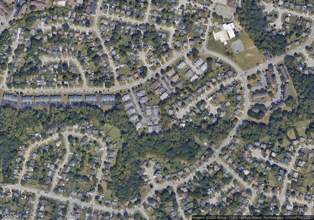 716 Cherry Hollow Rd unit 33E, Columbus, OH 43228 - photo 1