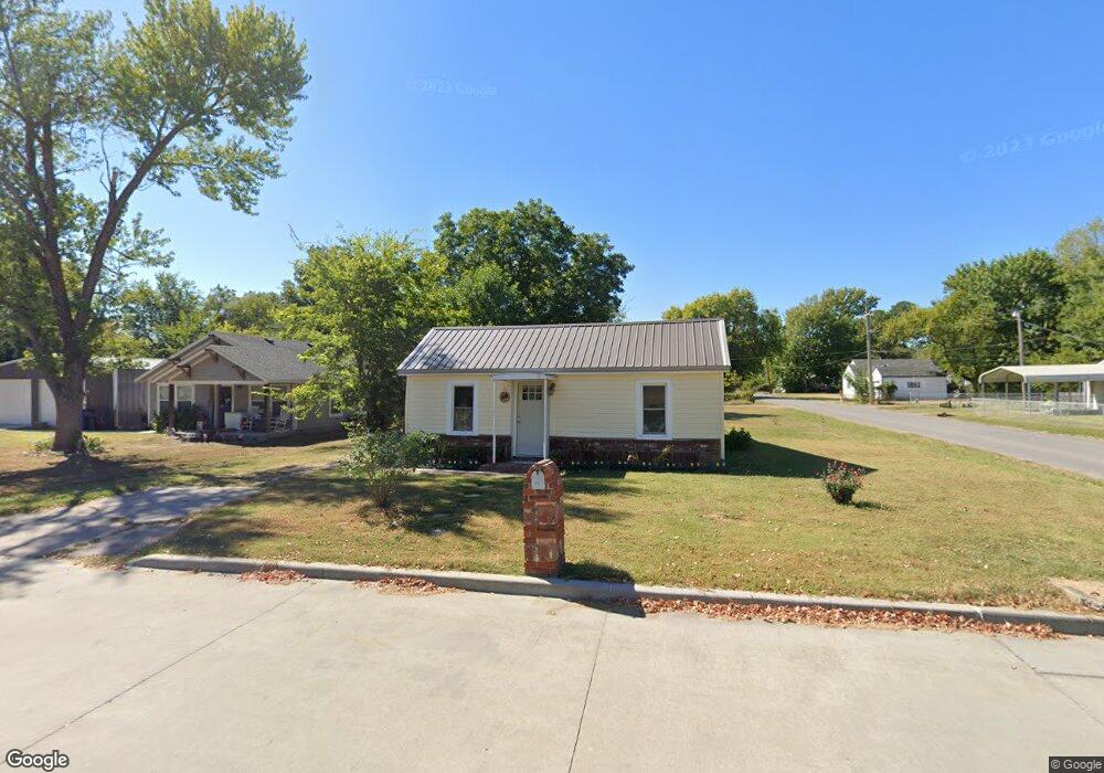224 N Orphan St, Pryor, OK 74361 - photo 1