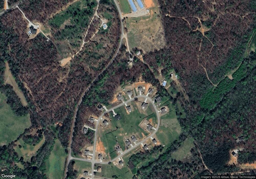 280 Waterford Cir, Cornelia, GA 30531 - photo 1