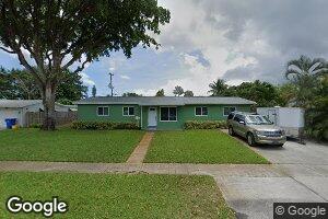 1422 W Duval St, Lantana, FL 33462