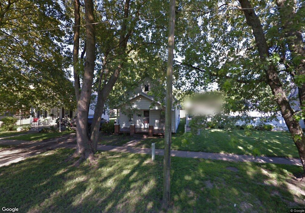 416 S 6th St, Mattoon, IL 61938 - photo 1