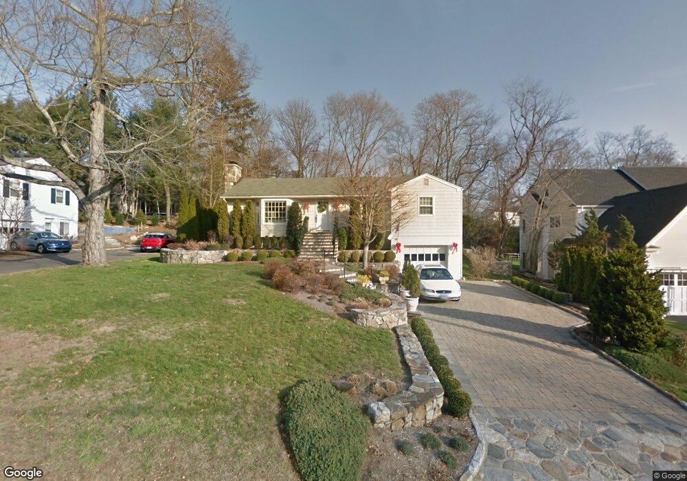 15 Robin Hood Ln, Darien, CT 06820 - photo 1