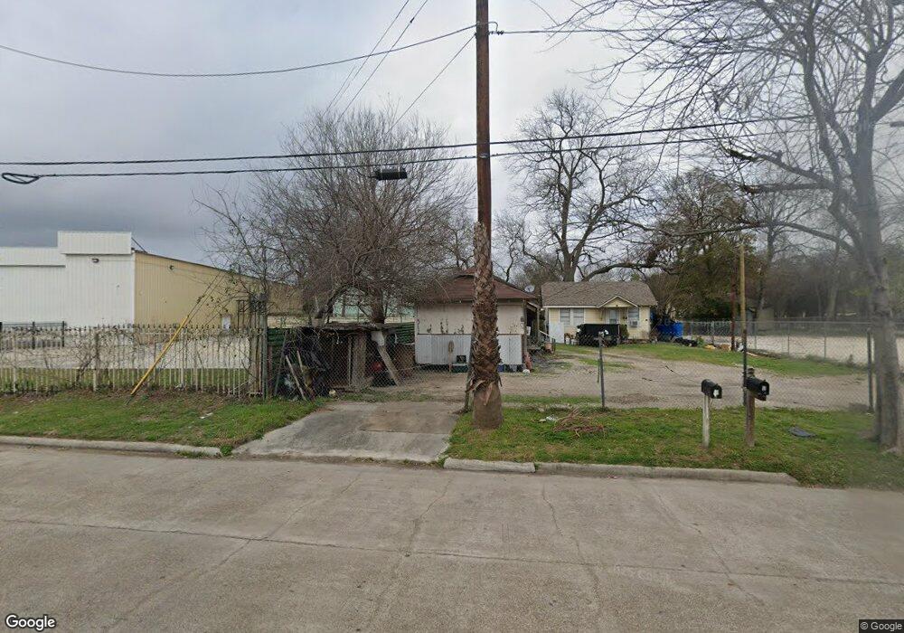 206 Riggs Rd, Houston, TX 77022 - photo 1