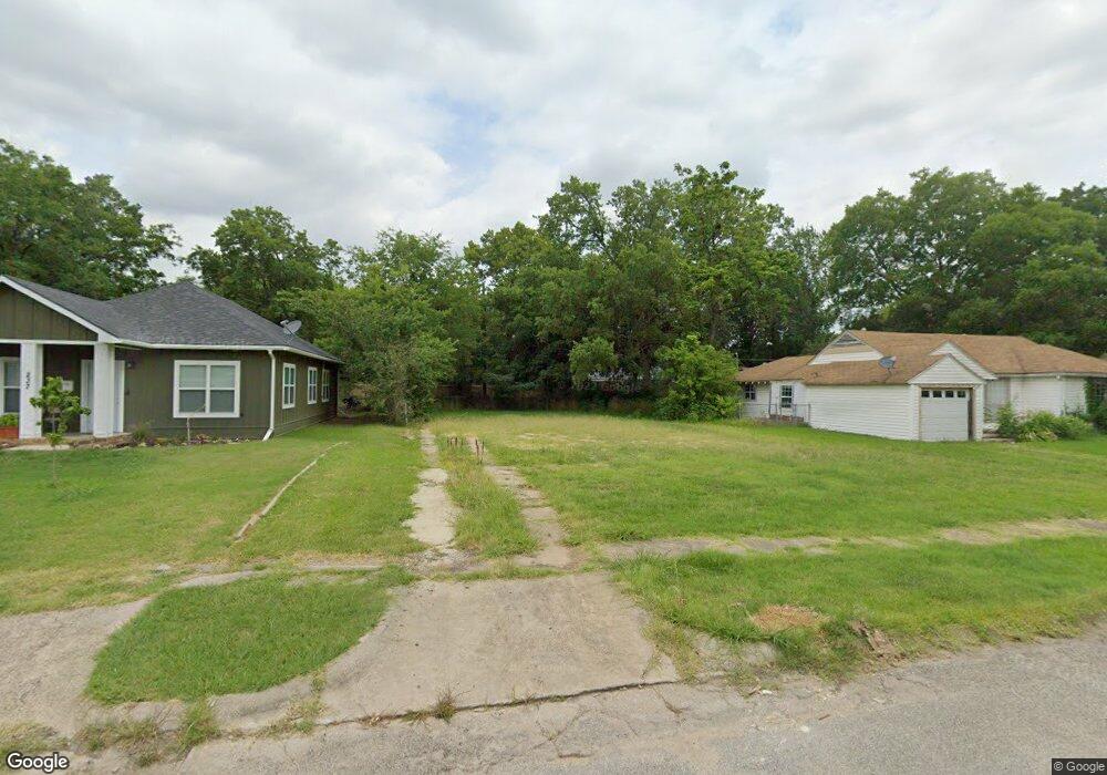 241 E Evans Ave, Bonham, TX 75418 - photo 1