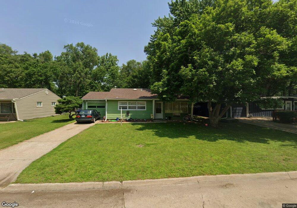 1544 SW 23rd St, Topeka, KS 66611 - photo 1