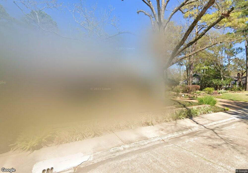 10122 Candlewood Dr, Houston, TX 77042 - photo 1