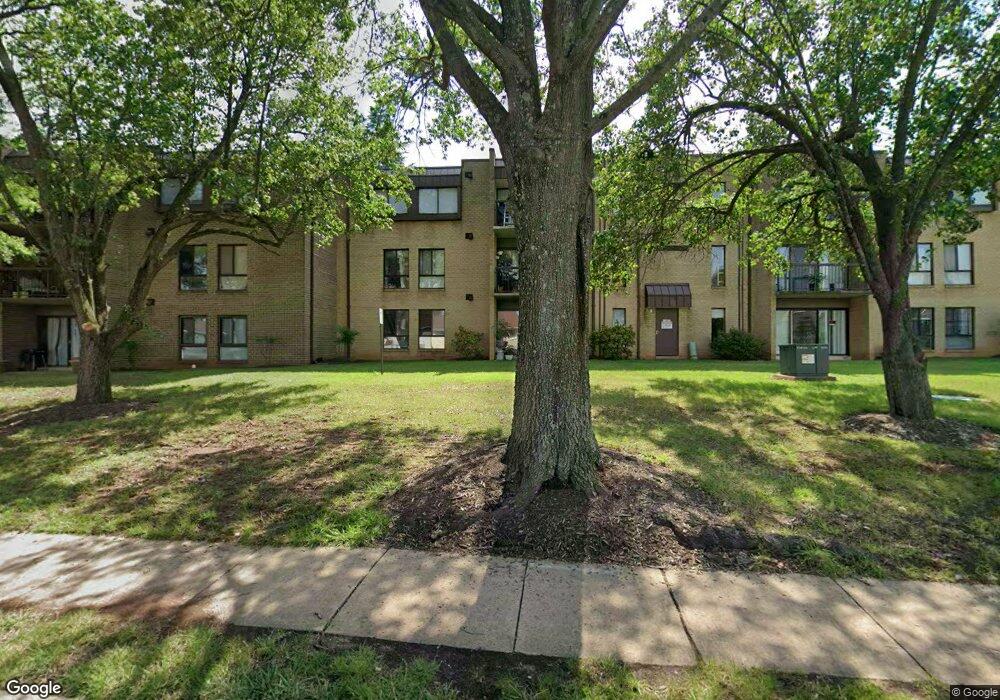 11052 Camfield Ct unit 103, Manassas, VA 20109 - photo 1