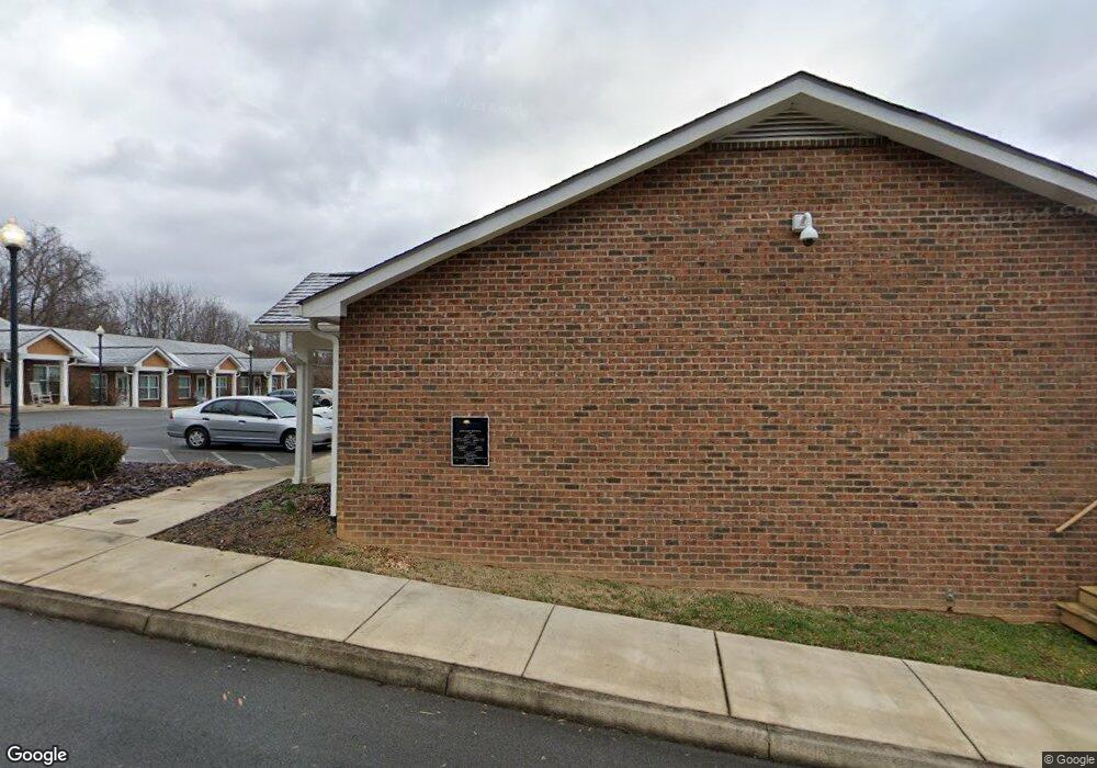 804 Baker St, Johnson City, TN 37601 - photo 1