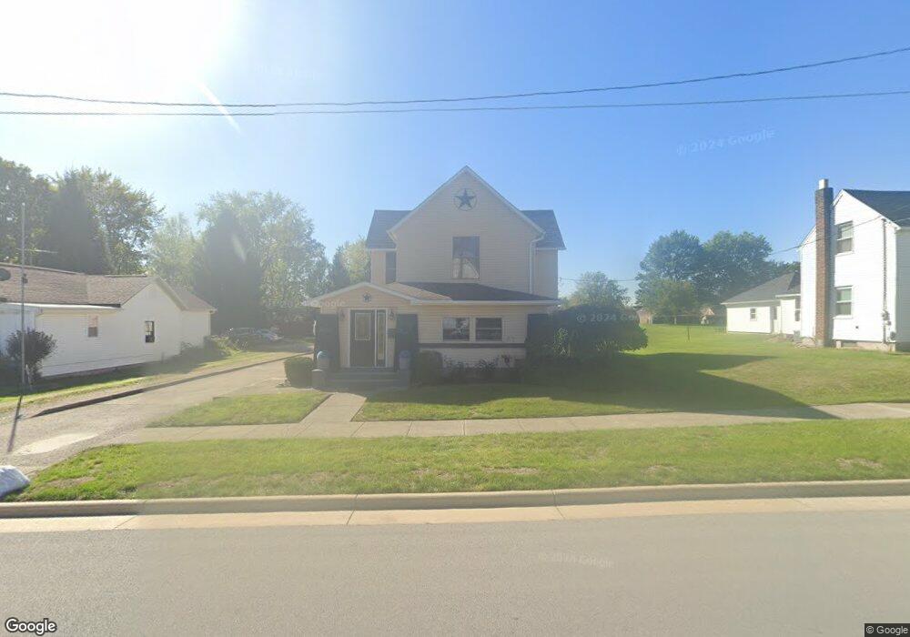 509 Murray St, Wapakoneta, OH 45895 - photo 1