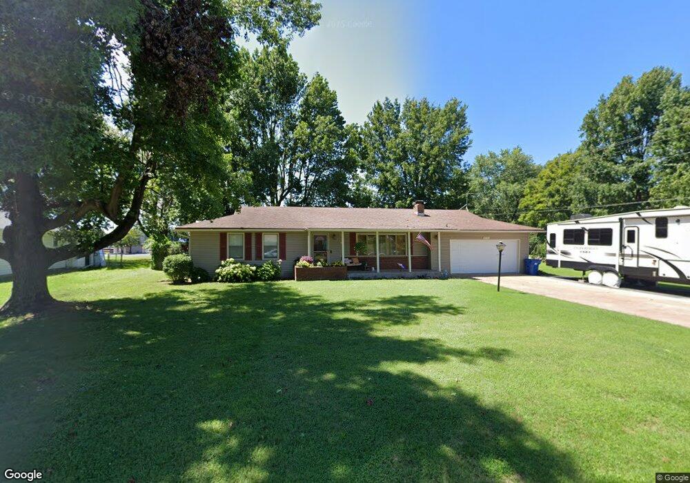 611 Hillcrest Ave, Nixa, MO 65714 - photo 1