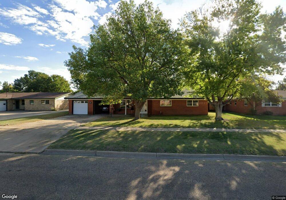 609 Phillips Dr, Dumas, TX 79029 - photo 1