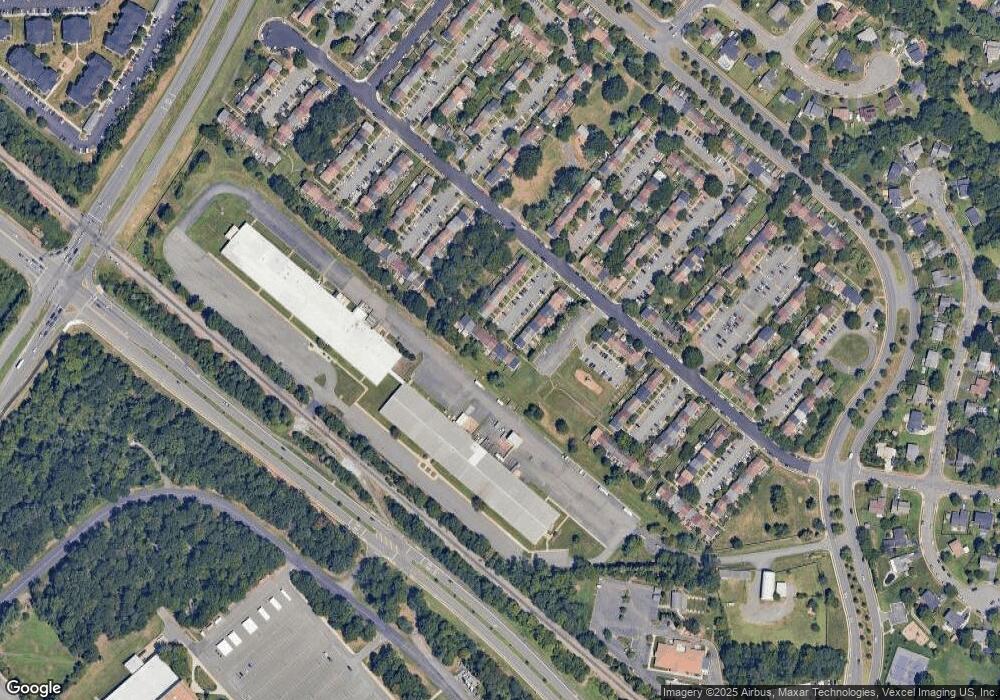 9076 Mcrae Ct, Manassas, VA 20110 - photo 1