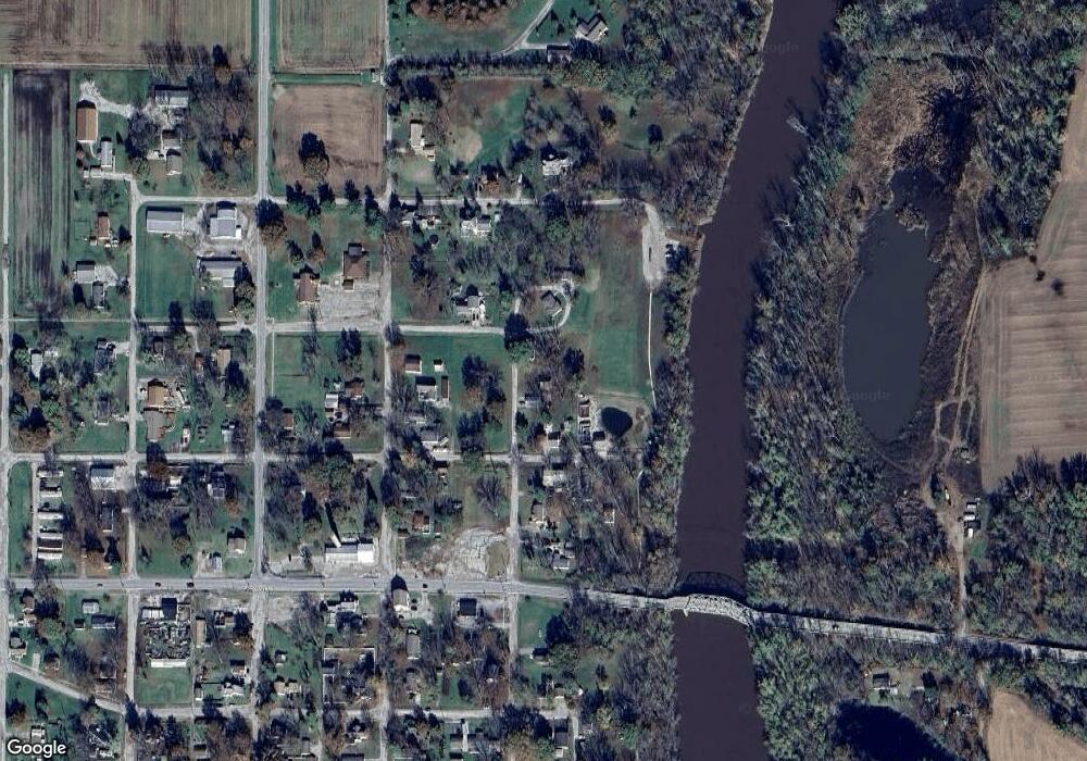 2122 N 1st St, Mascoutah, IL 62258 - photo 1