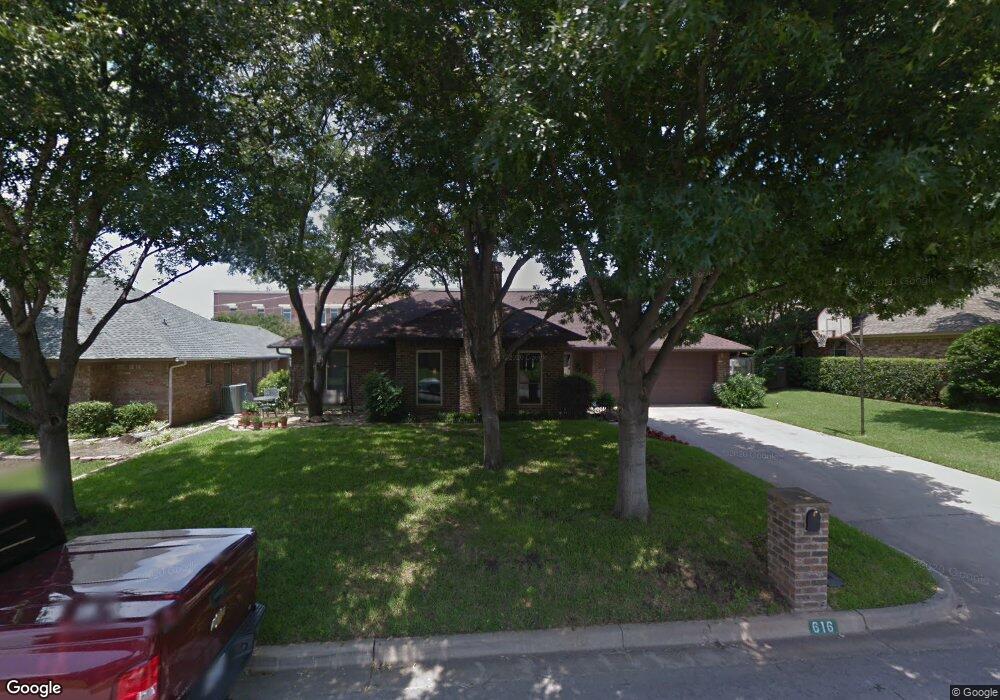 616 Cumberland Dr, Hurst, TX 76054 - photo 1