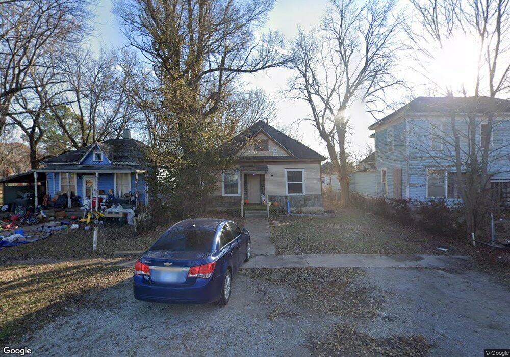 2426 Dirr Ave, Parsons, KS 67357 - photo 1