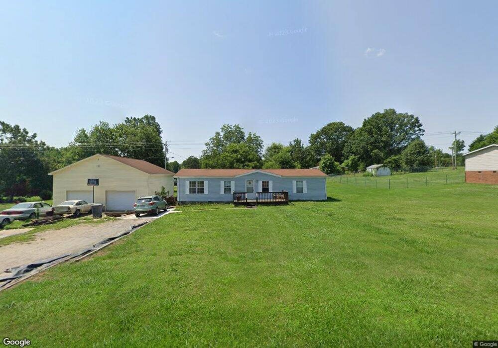 208 Clements Rd, Statesville, NC 28677 - photo 1