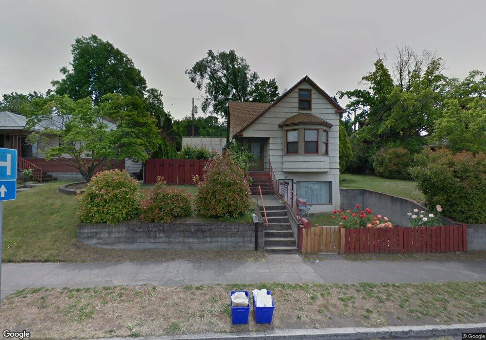 110 W 10th St, the Dalles, OR 97058 - photo 1