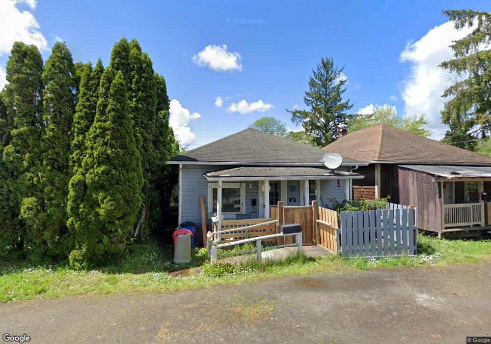 434 8th St, Raymond, WA 98577 - photo 1