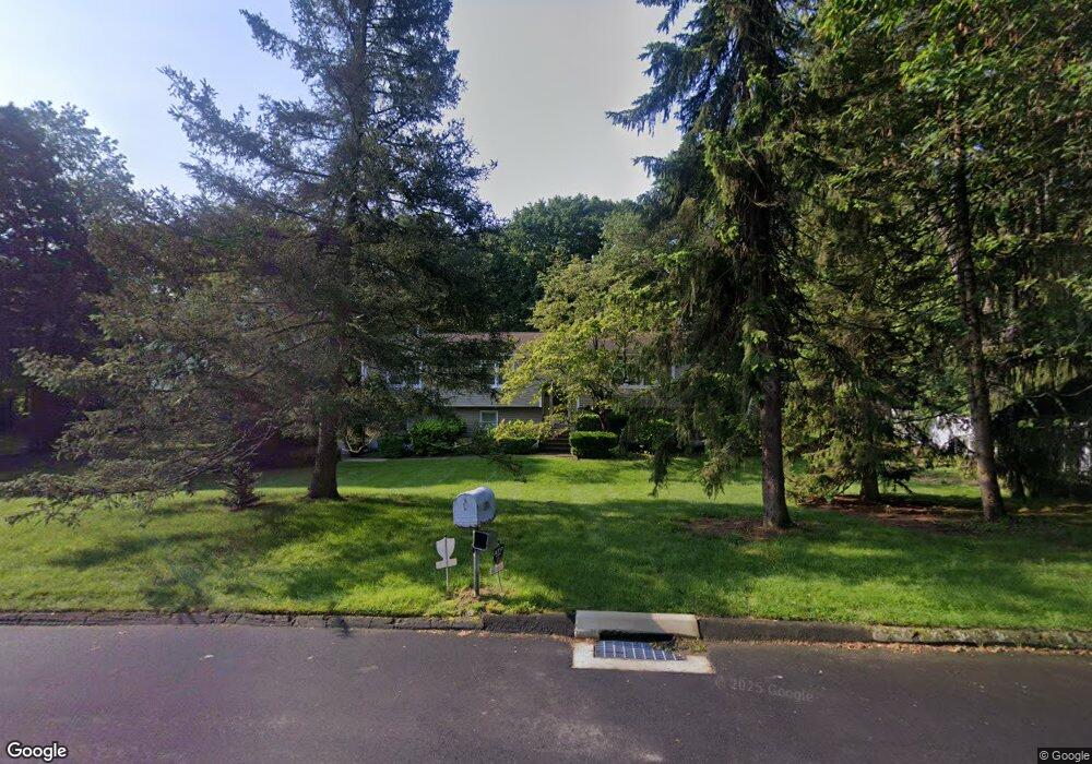 666 S Greenbrier Dr, Orange, CT 06477 - photo 1