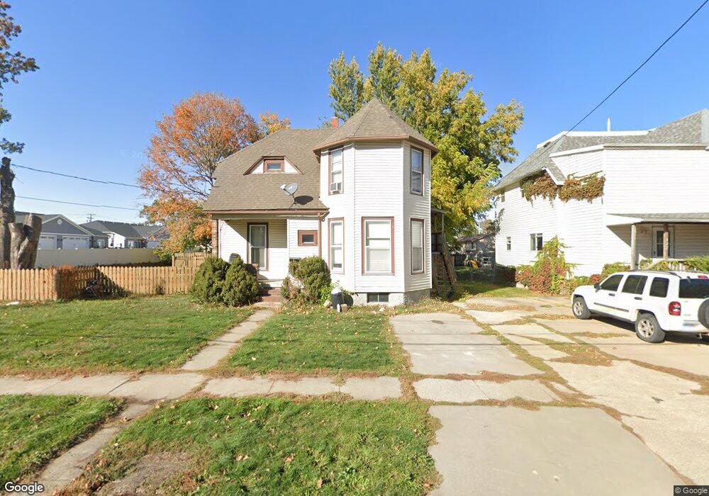 416 N 3rd Ave E, Newton, IA 50208 - photo 1