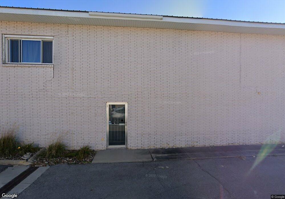 1690 W 19th St S, Newton, IA 50208 - photo 1